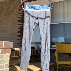 Lululemon leggings size 4! Grey with mesh!